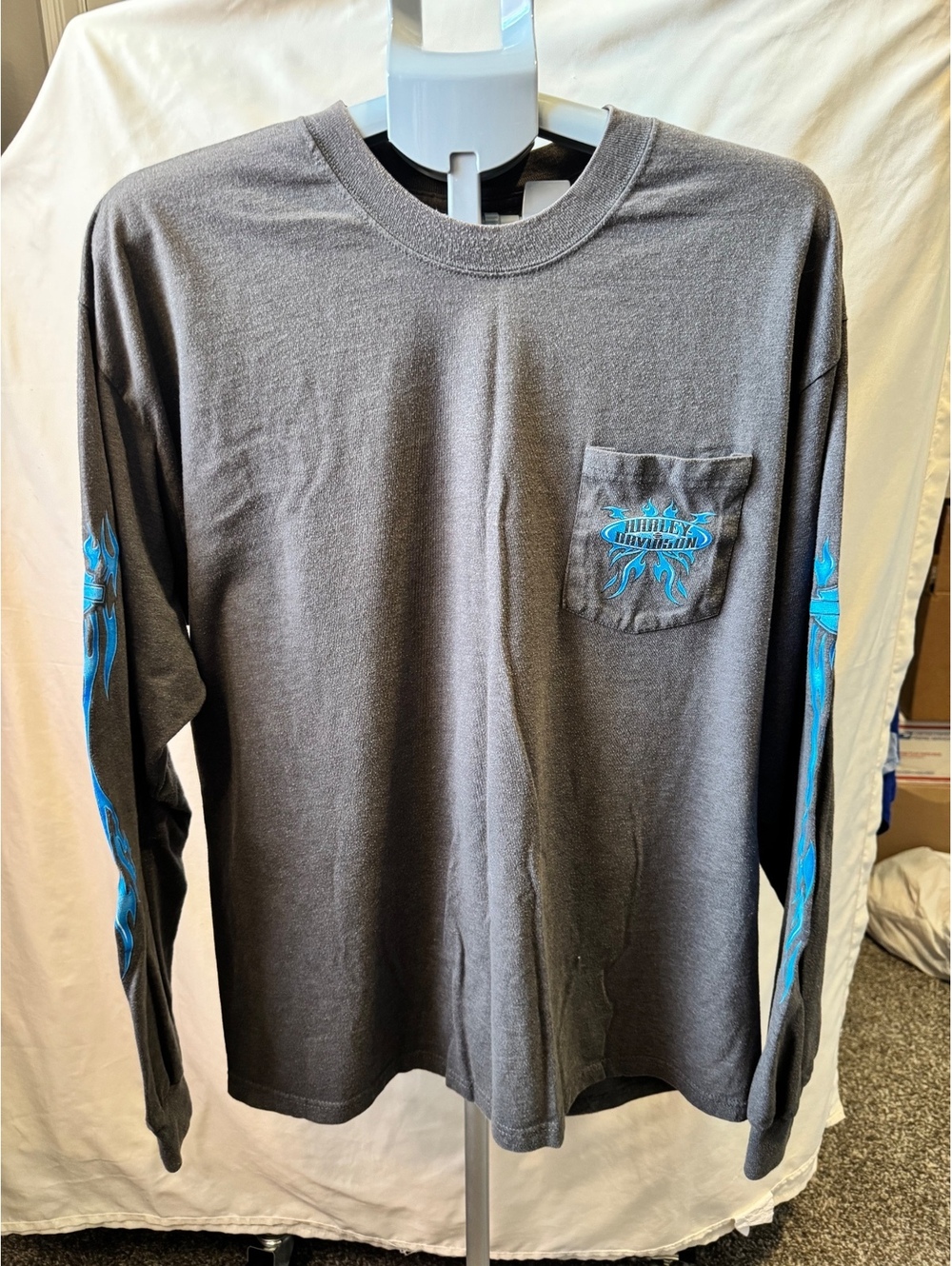 Harley-Davidson XL Gray Long Sleeve Shirt with Blue Flame Graphics